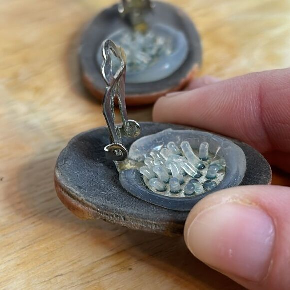 Vintage brown ceramic oval clip on art decorative bohemian earrings - Picture 5 of 7